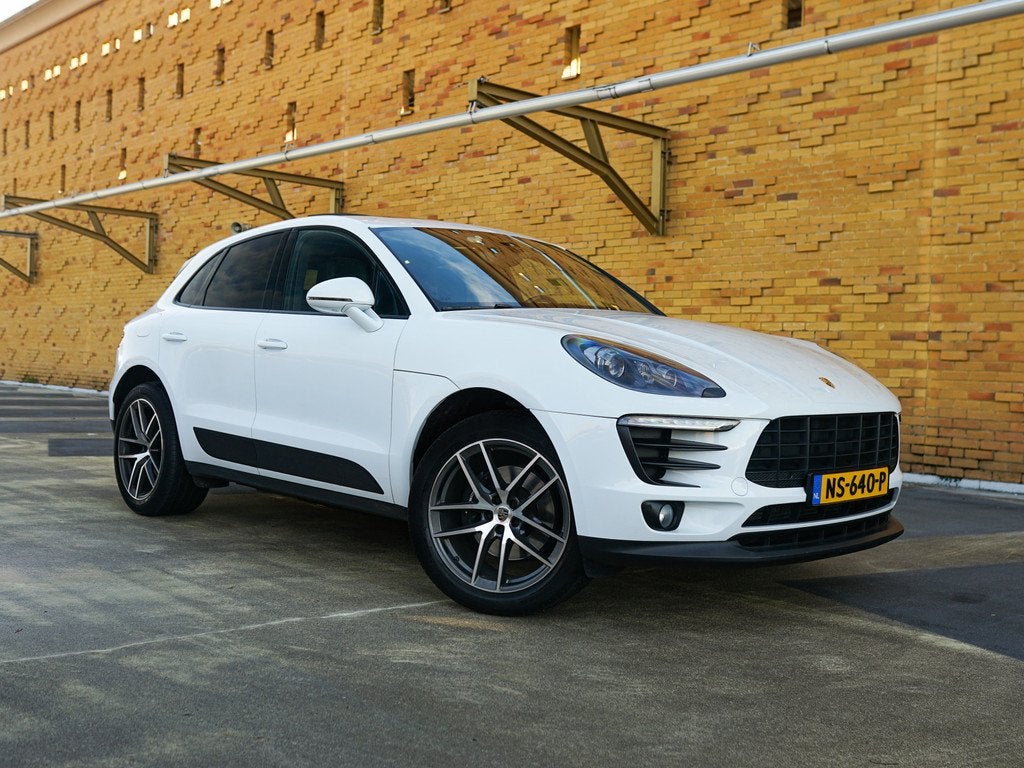 Porsche Macan 2.0 T Sport Chrono l Luchtvering l Bose l CarP, Auto's, Porsche, Bedrijf, Te koop, Macan, 4x4, ABS, Achteruitrijcamera