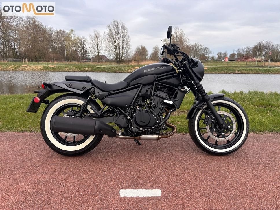 KAWASAKI ELIMINATOR 500 SE (bj 2024), Motoren, 2 cilinders, Chopper, Bedrijf, Onbekend