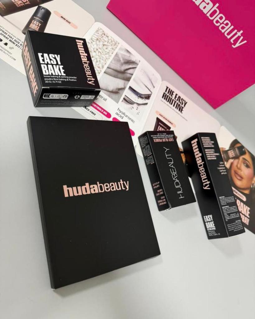 Huda Beauty Set NIEUW Spray, Primer, Powder, Spiegel make-up, Gehele gezicht, Nieuw, Ophalen of Verzenden, H