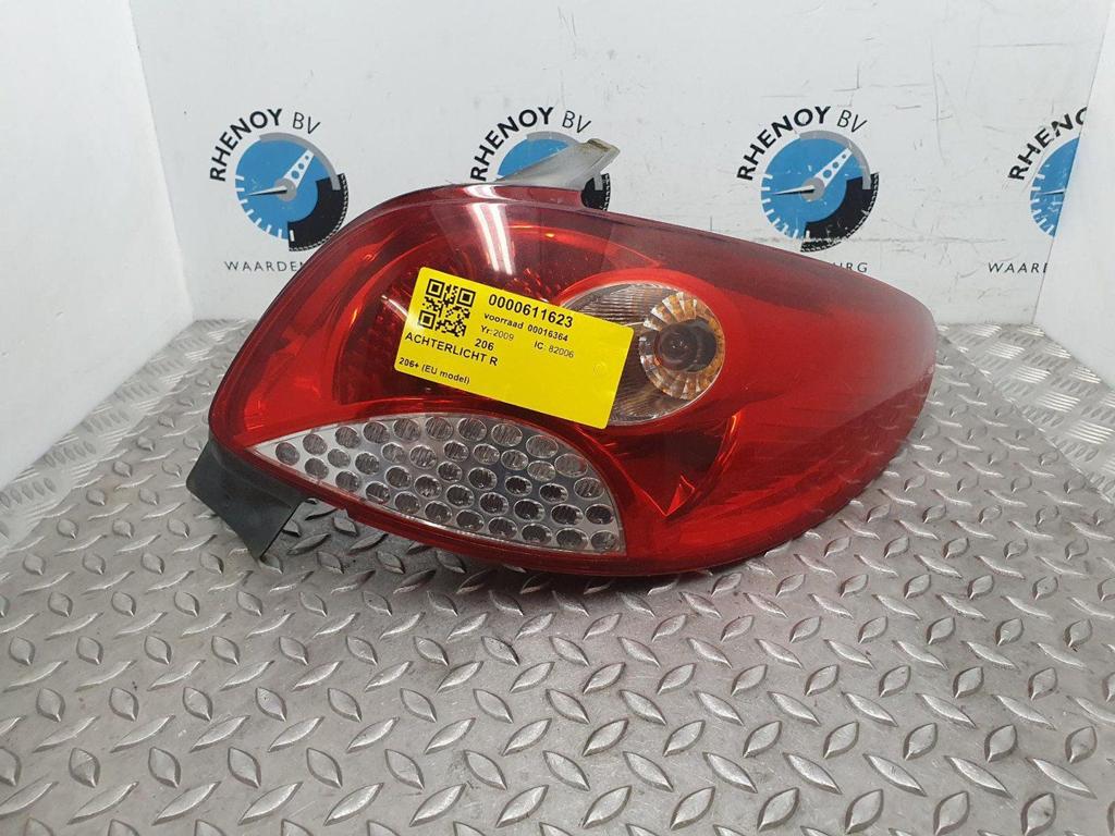 PEUGEOT 206 206 +  ACHTERLICHT R 2009, Ophalen of Verzenden, Gebruikt, Stiba lid