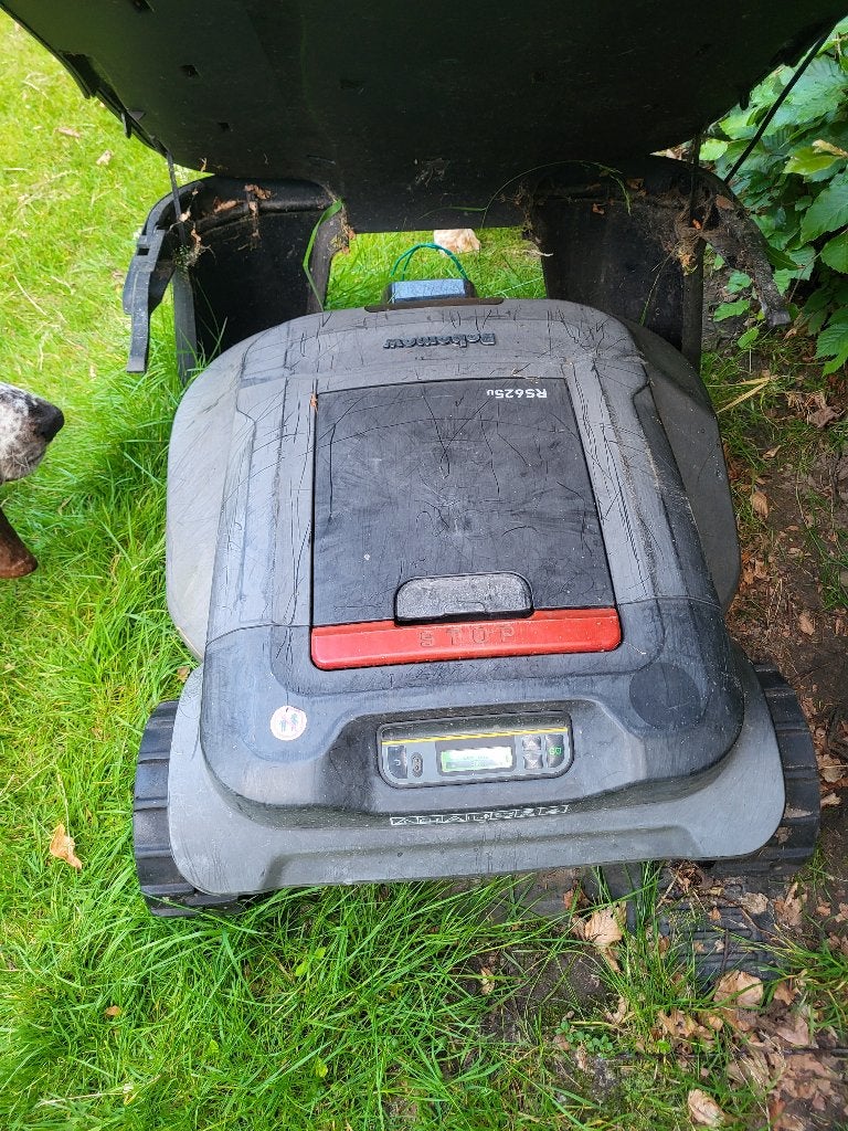 Robomow maaier RS625U met garage, Gebruikt, Bestuurbaar via app, Robomow, Ophalen of Verzenden