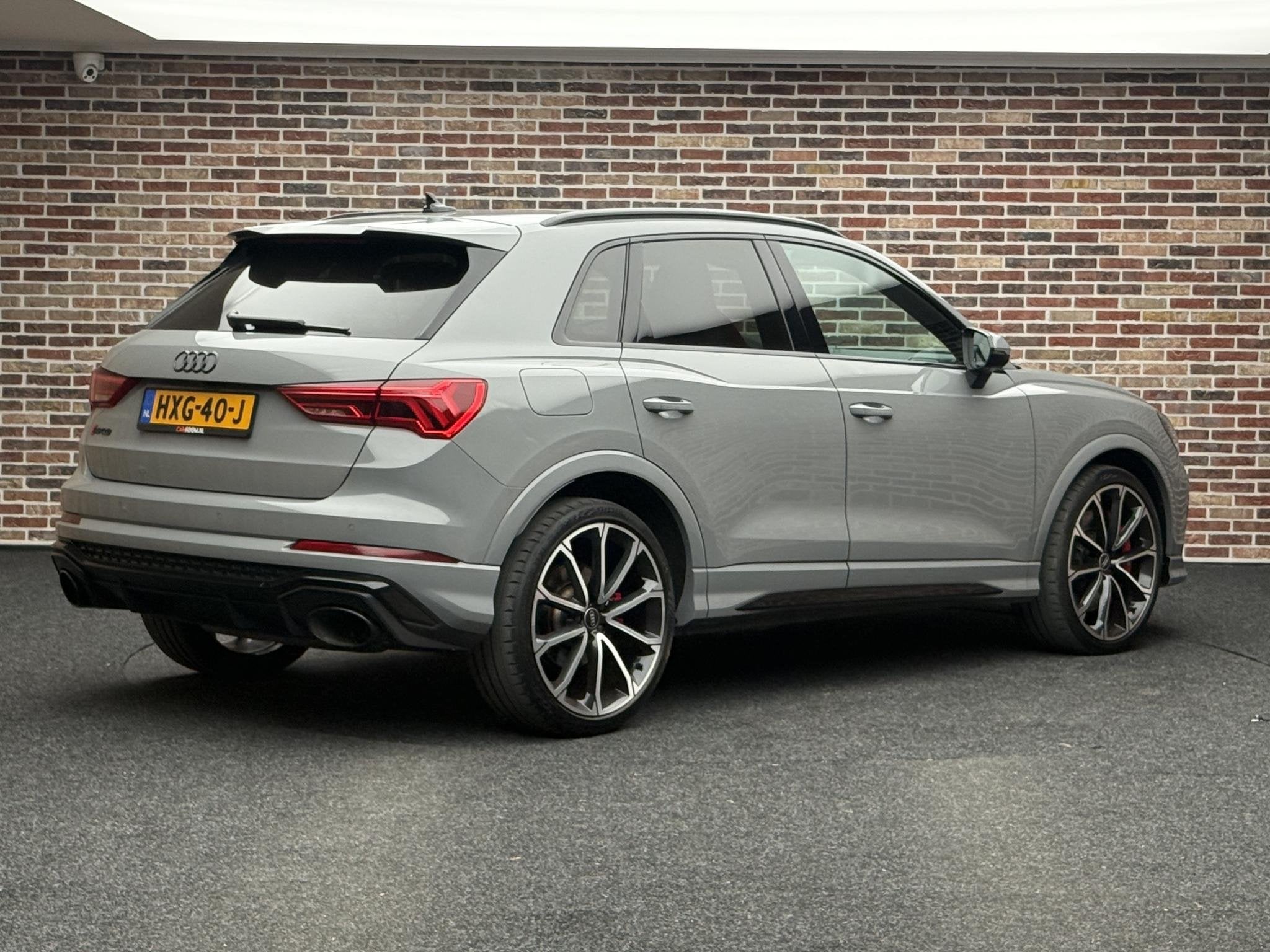 Audi RS Q3 TFSI Nardo Panorama Virtual 360 Trekhaak B&O Memo, Auto's, Audi, Automaat, Dealer onderhouden, Gebruikt, Automatische klimaatregeling