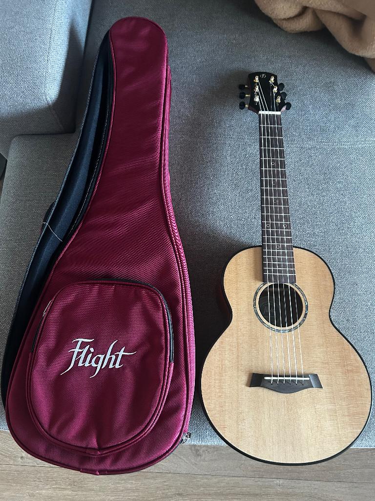 Flight Gut850 guitalele ukulele, Ophalen of Verzenden, Gebruikt, Ukelele