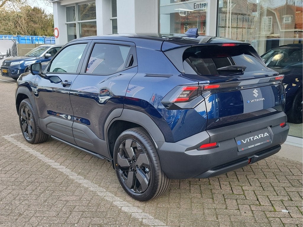 Suzuki e Vitara STYLE 61 kWh | DEMO DEAL! | Garantie tot 203, 12 maanden, Blauw, Leder en Stof, Origineel Nederlands