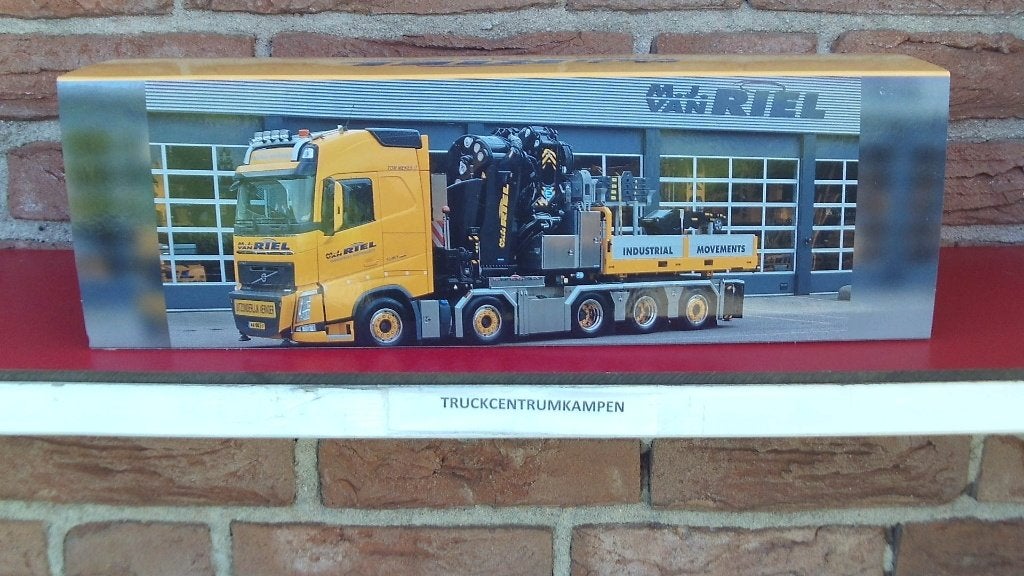 WSI  Volvo  FH4  Globetrotter  van  M. J. van  Riel., Ophalen of Verzenden, Nieuw, Bus of Vrachtwagen, Wsi