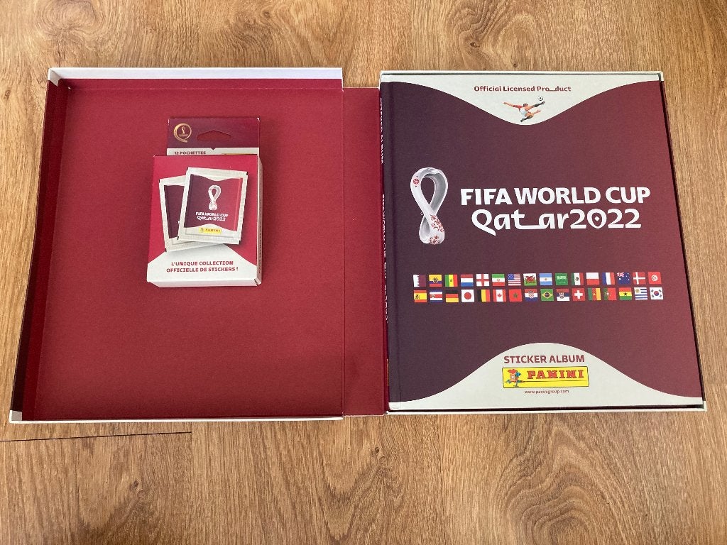 Panini WK 2022 Qatar Hardcover inclusief box en stickers, Verzenden, Gebruikt, Meerdere stickers