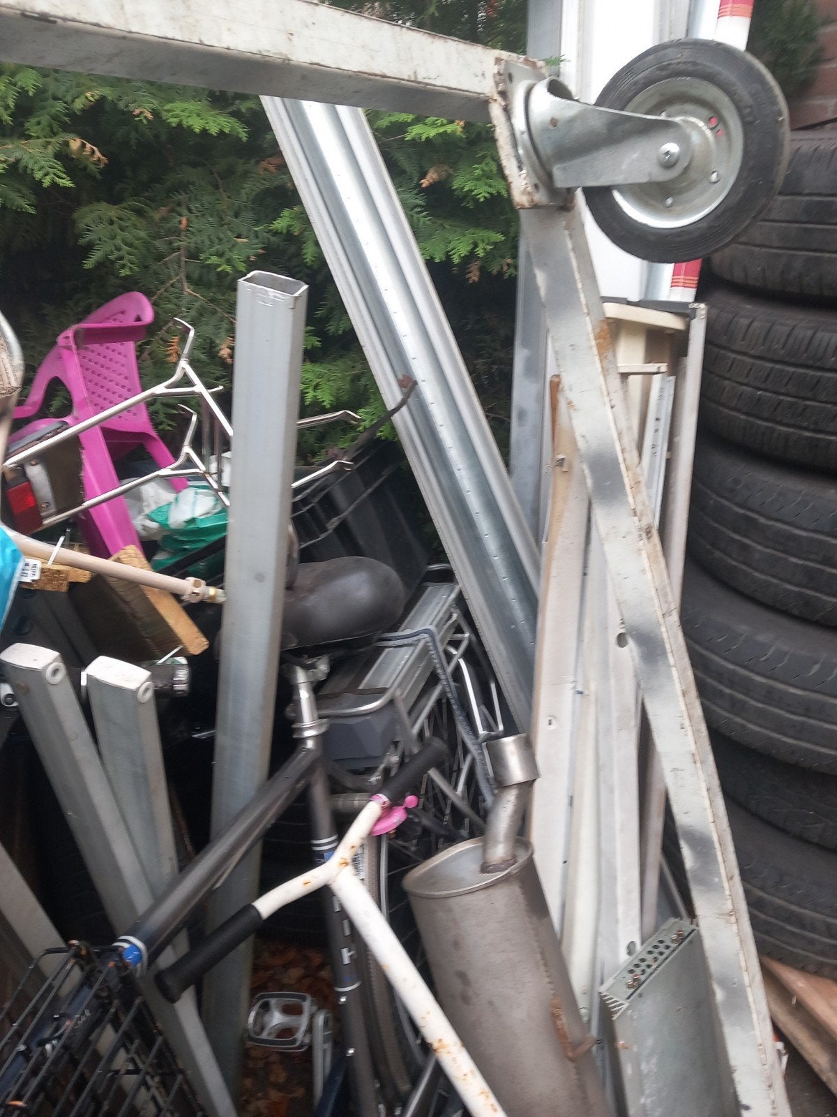 ik zoek regelmatig gratis oud ijzer en metalen, Doe-het-zelf en Verbouw, Metalen, Ophalen, Gebruikt, IJzer