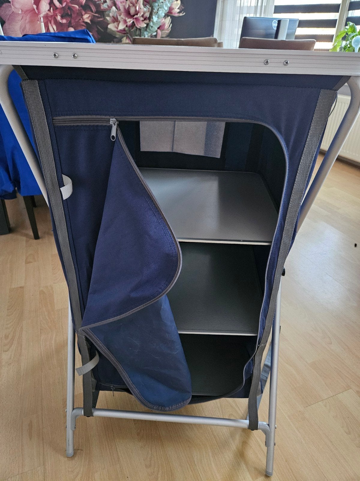 Red wood outdoor cascara /camping kast, Ophalen of Verzenden, Zo goed als nieuw, Campingkast