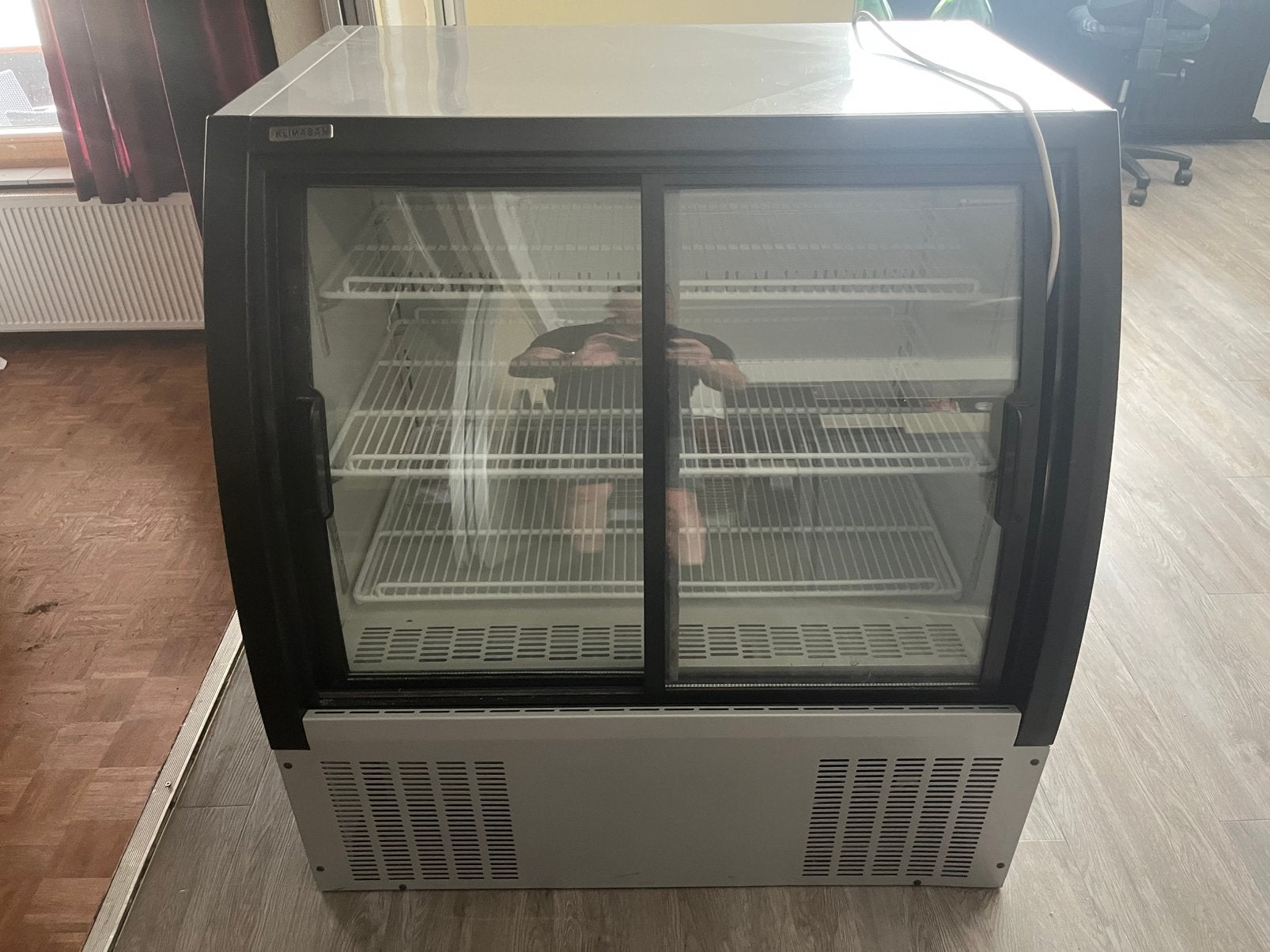 Klimasan gebaks/koelvitrine, Zonder vriesvak, 160 cm of meer, Ophalen of Verzenden, Minder dan 75 liter