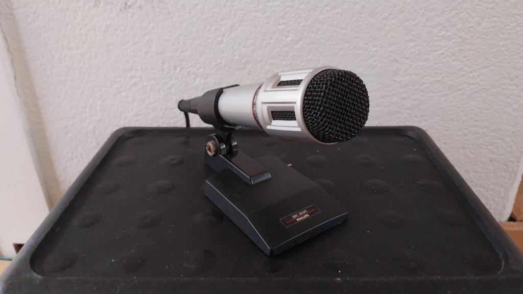 Philips SBC 3030 Microfoon met standaard, Muziek en Instrumenten, Microfoons, Gebruikt, Overige typen, Ophalen of Verzenden