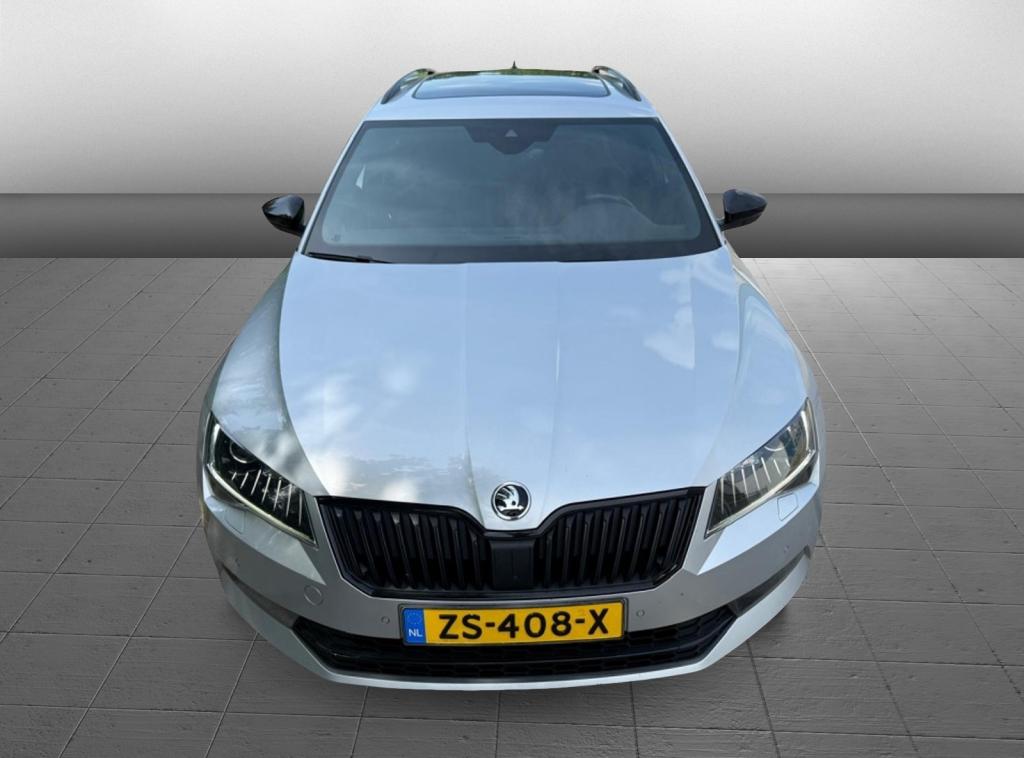 Skoda Superb sportline Apple carplay led verl. (bj 2019), Auto's, Skoda, Bedrijf, Te koop, Superb, ABS, Achteruitrijcamera, Adaptive Cruise Control