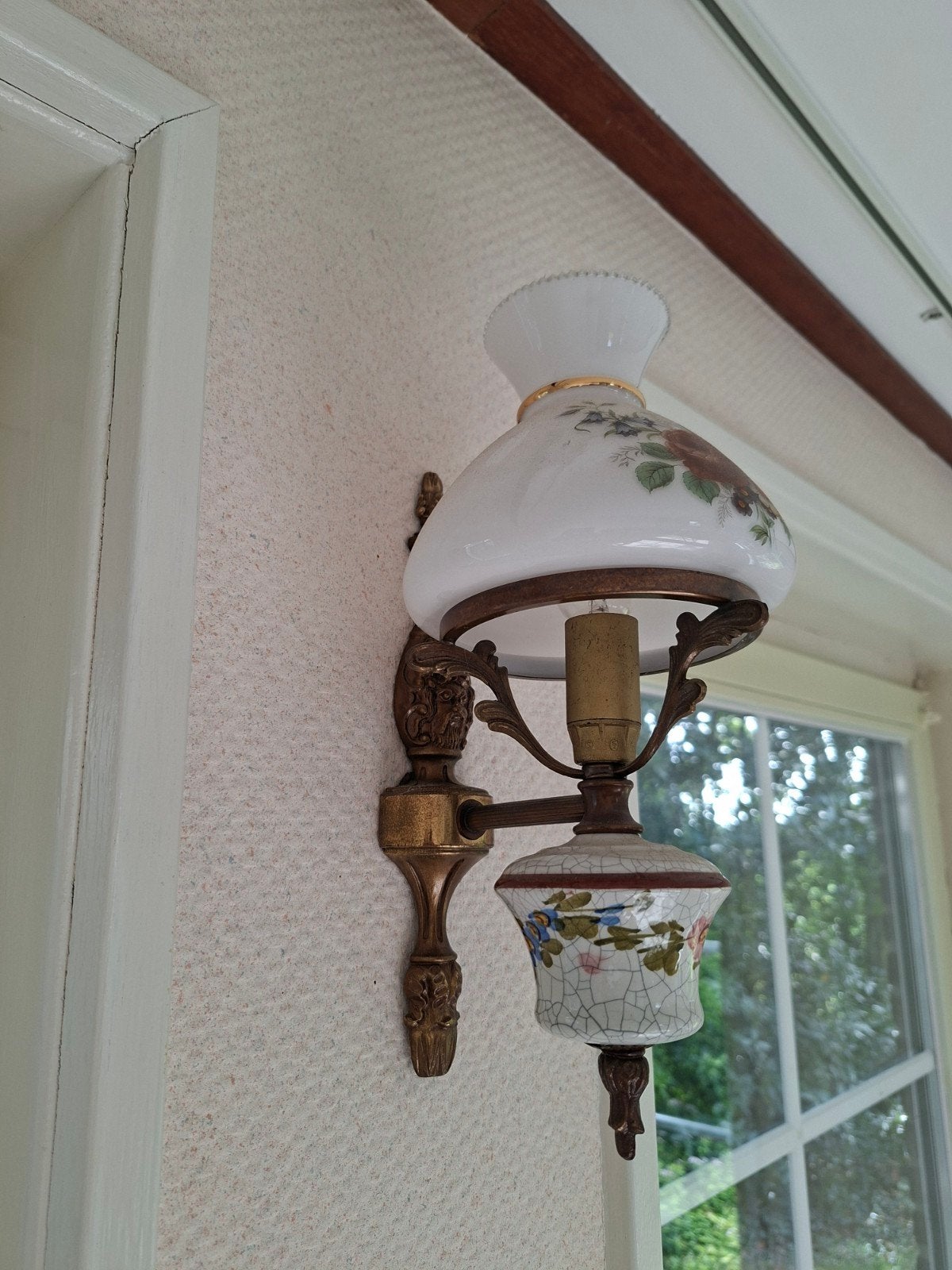 Klassieke vintage wandlamp in olielamp-stijl met bloemendeco, Ophalen, Zo goed als nieuw, Wandlamp, Beige