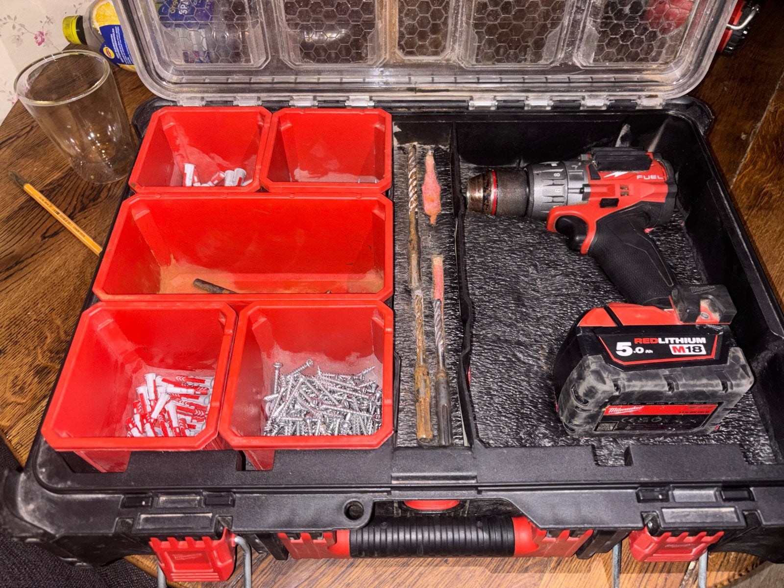 Milwaukee Boormachine M18 met accu en accessoires, Boormachine, Variabele snelheid, Ophalen of Verzenden, Gebruikt
