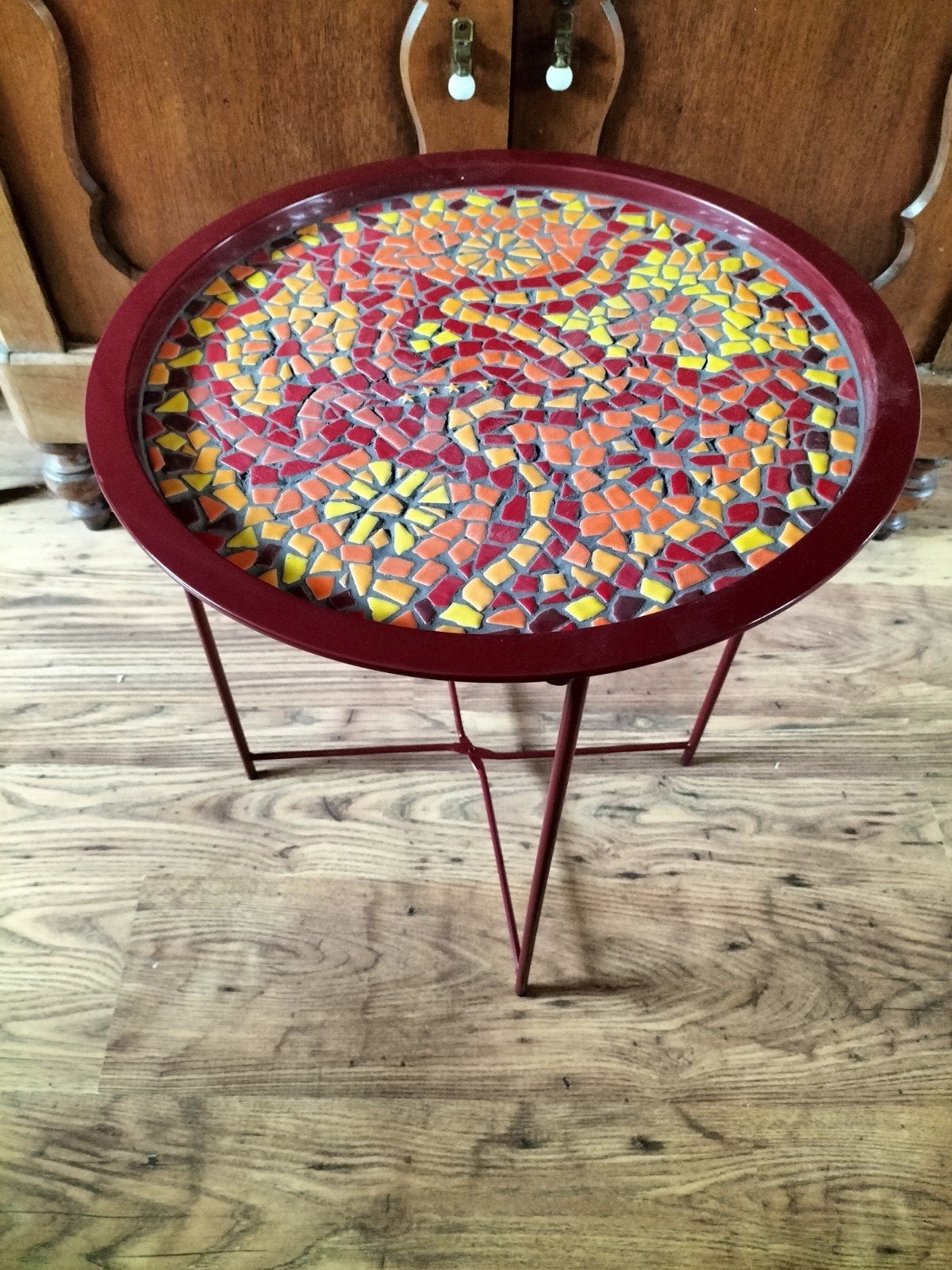 Nieuwe bijzettafeltjes mozaiek, Huis en Inrichting, Tafels | Bijzettafels, Ophalen of Verzenden, Rond, Metaal of Aluminium, Minder dan 55 cm