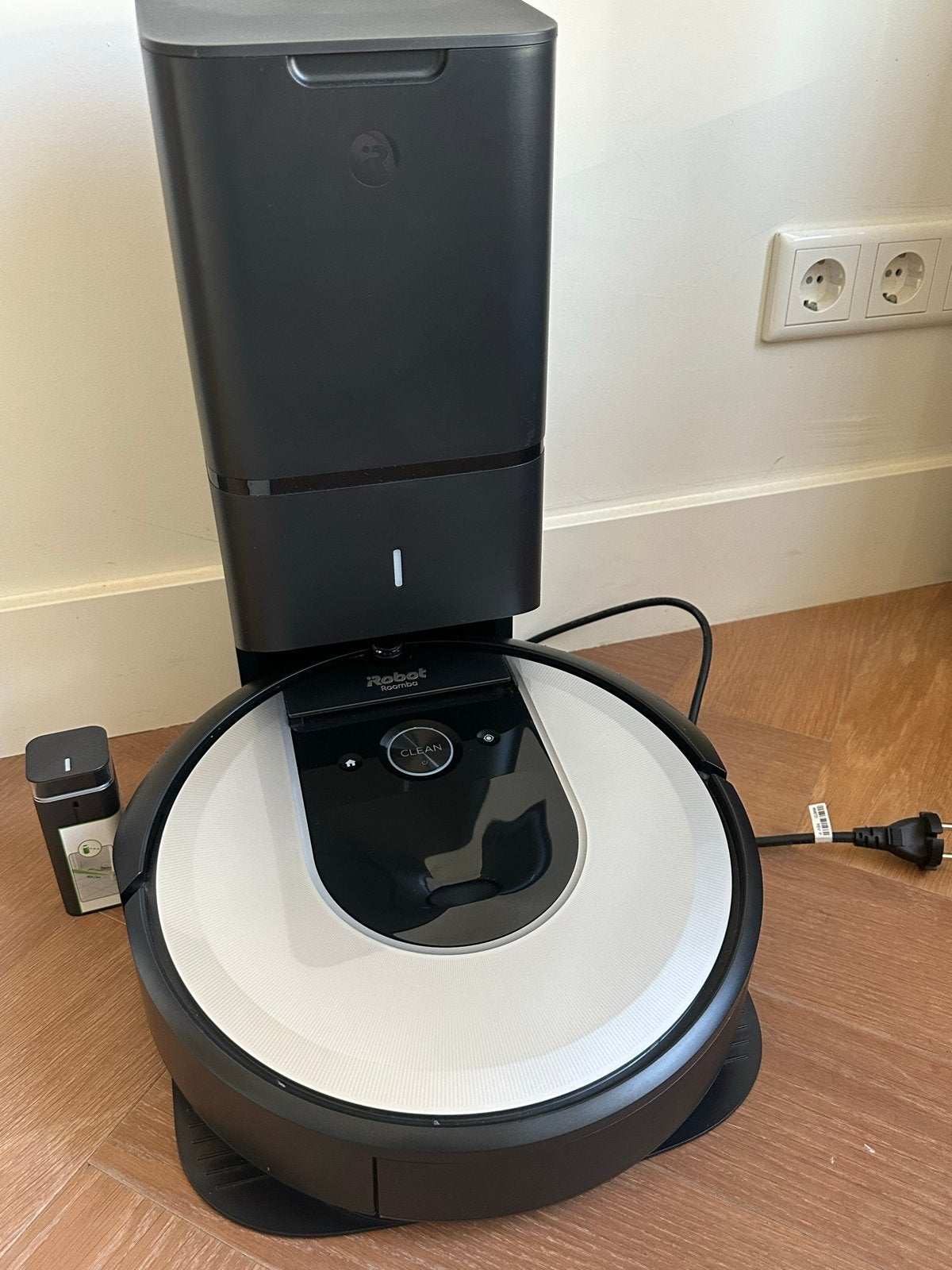 Irobot Roomba vacuum cleaner i7, IRobot, Automatisch legen, Ophalen of Verzenden, Zo goed als nieuw