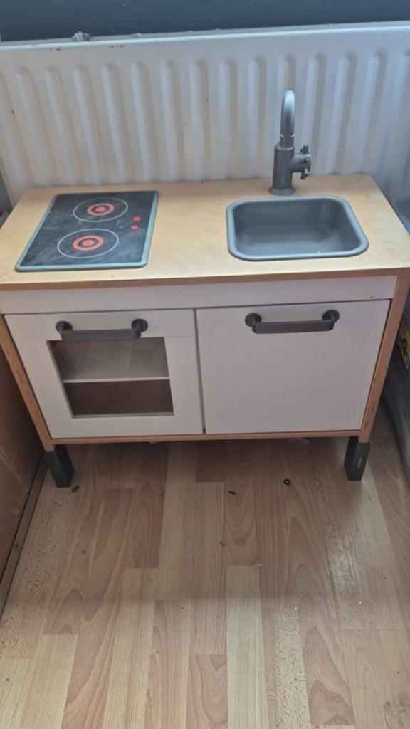 Ikea Duktig speelkeuken met kookplaat en kraan, Ophalen of Verzenden, Gebruikt, Jongen of Meisje