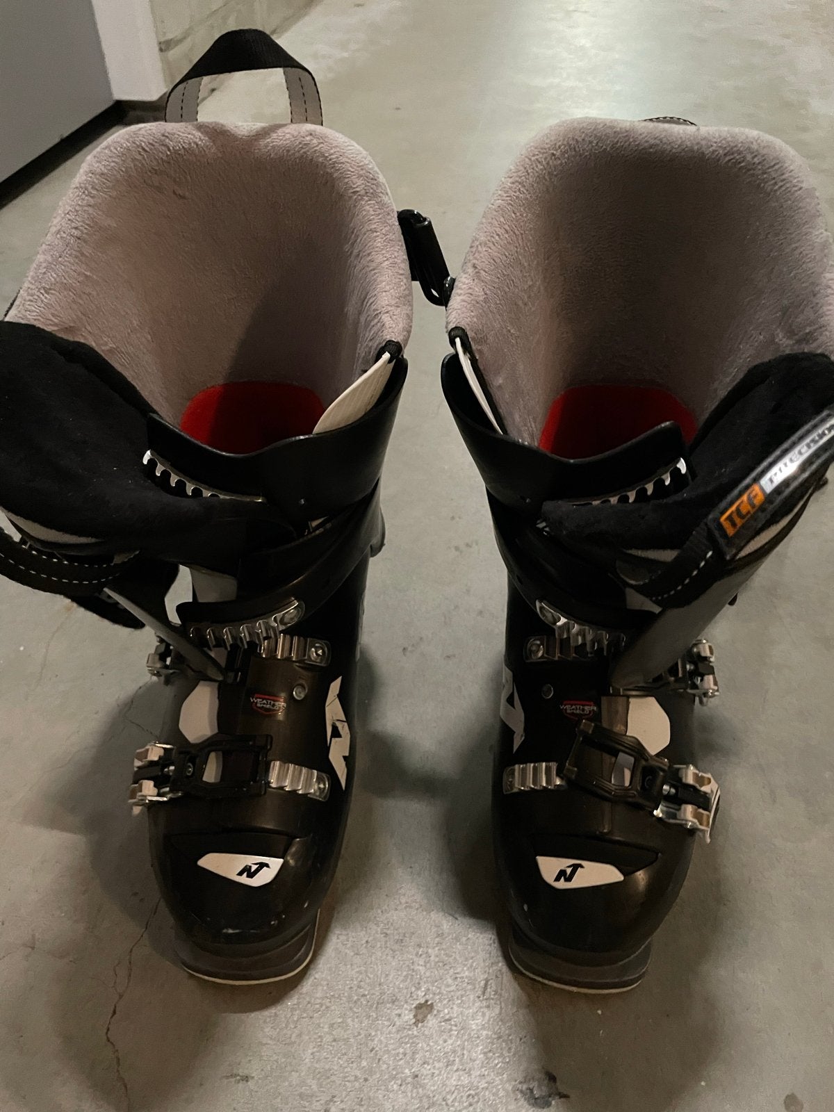 Nordica skischoenen - Maat 25.5 (295 mm), Sport en Fitness, Skiën en Langlaufen, Ophalen, 160 tot 180 cm, Gebruikt, Schoenen