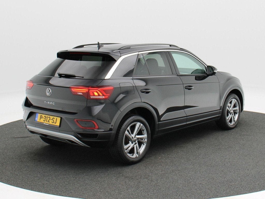 Volkswagen T-Roc 1.0 TSi 110 Pk Life | Camera | Adaptive Cru, Voorwielaandrijving, Stof, Gebruikt, Zwart