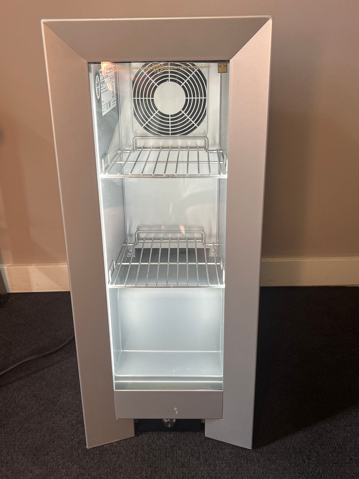 Red Bull Koelkast - Compacte Drankkoeler, Witgoed en Apparatuur, Koelkasten en IJskasten, Zonder vriesvak, Minder dan 45 cm, Ophalen