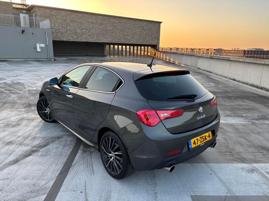 Alfa Romeo Giulietta Sportiva TCT Squadra | Turbina 18”| NAP, Auto's, 1280 kg, 4 cilinders, 19 km/l, Particulier