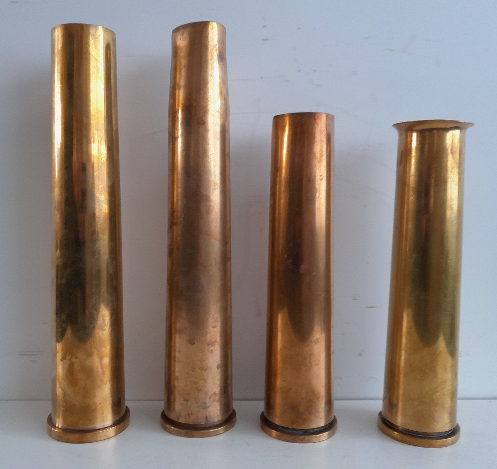 Koperen hulzen 4 stuks hoog 30cm en 24cm., Verzamelen, Ophalen of Verzenden, Landmacht, Nederland, Hulzen of Bodemvondsten