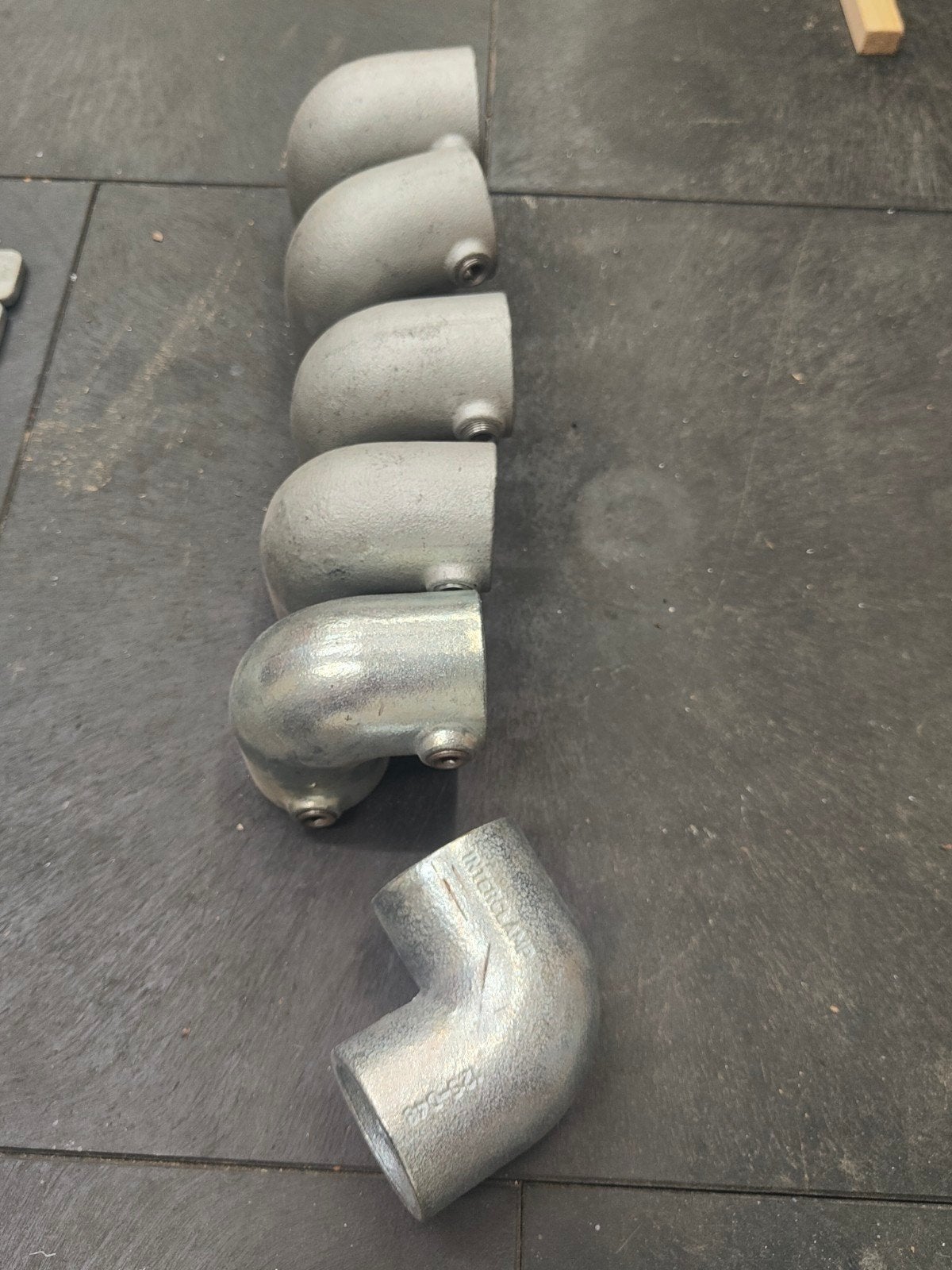 Diverse buiskoppelingen en klemmen 48.3 mm. Gebruikt., Ophalen, Gebruikt