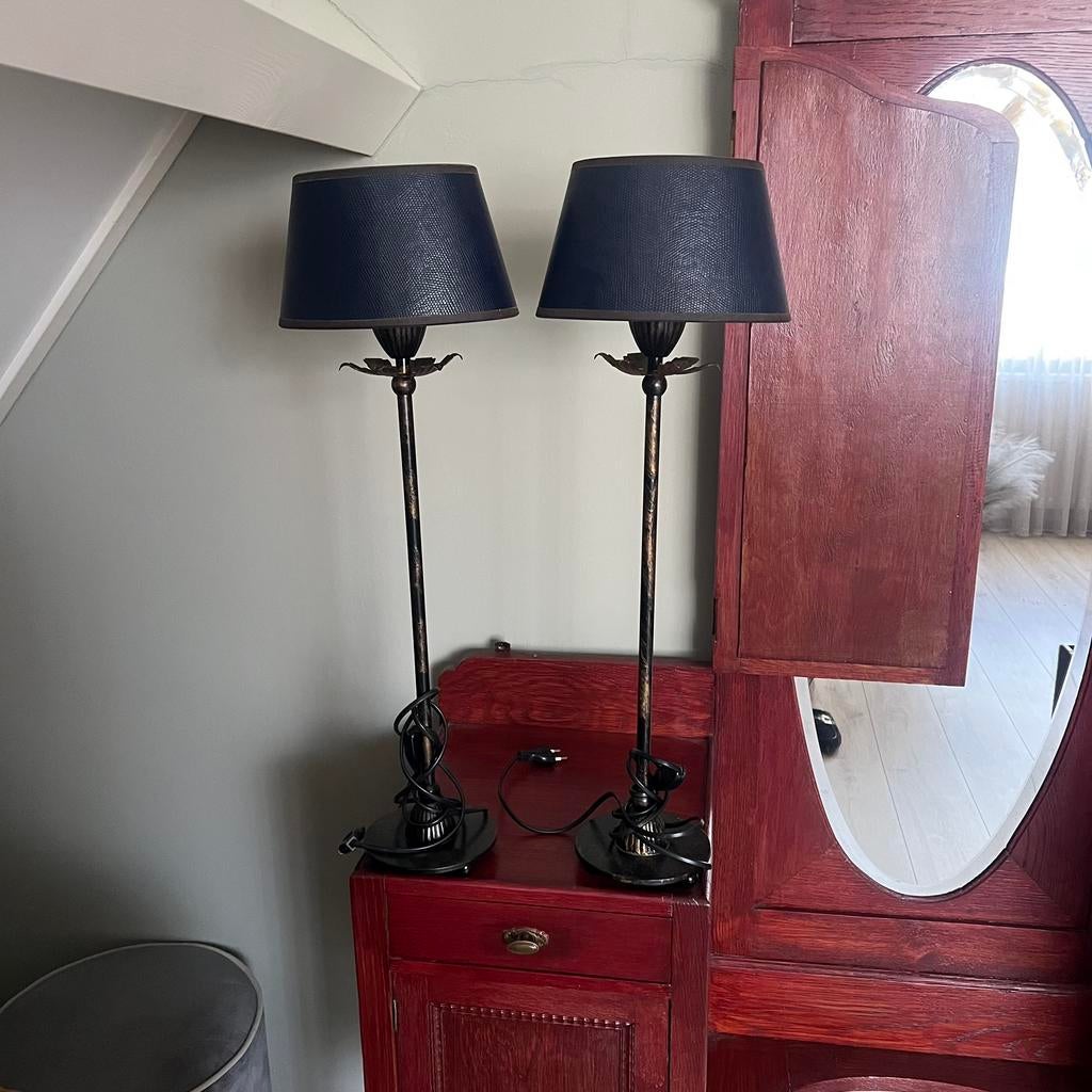 Schemerlamp donkerblauwe met goud gevoerde lampenkap., Verzenden, Zo goed als nieuw, Overige materialen, 50 tot 75 cm