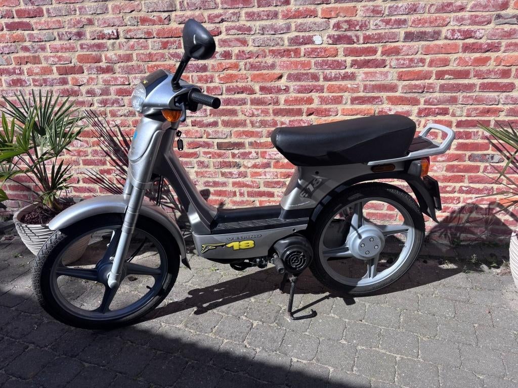 Piaggio Vespino F18 - nog geen 3000km - 2002 - 50cc-25 km/h