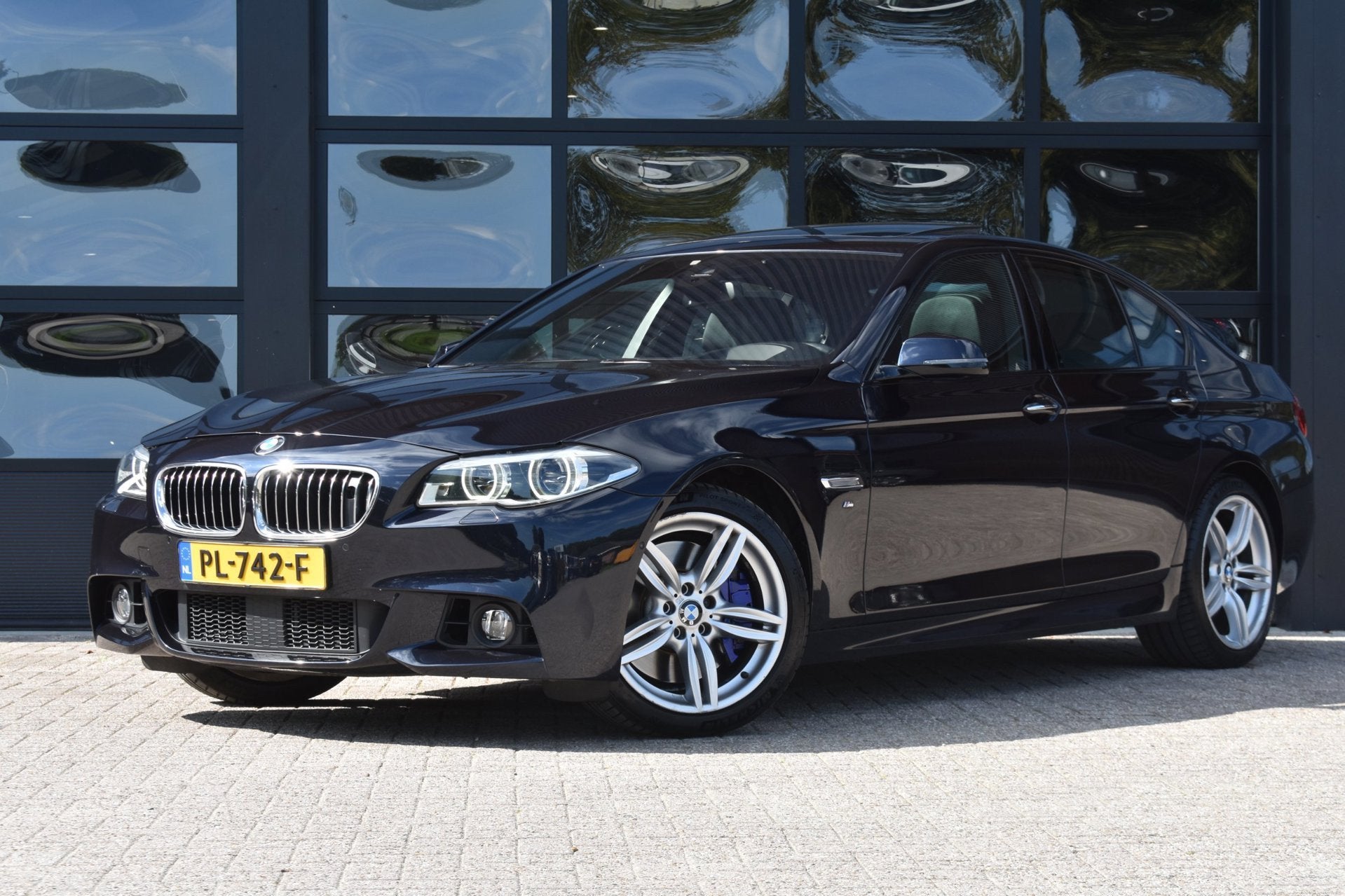 BMW 5-serie 550xi High Executive '13 LED Leder Clima B&O Nav, Automaat, Gebruikt, 2000 kg, 4395 cc