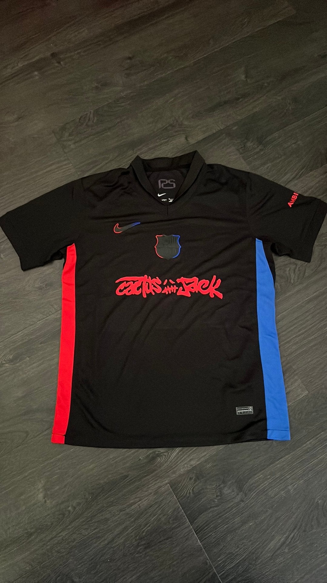 Nike FC Barcelona x Travis Scott uitshirt M, Maat M, Ophalen of Verzenden, Nieuw, Shirt