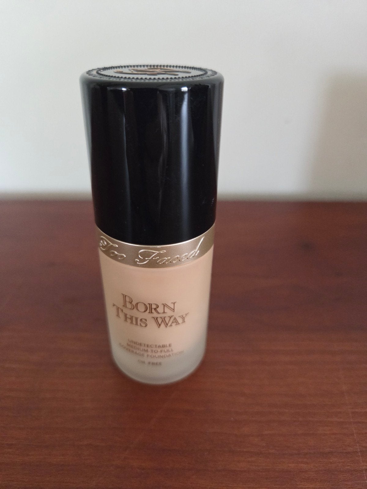 Too faced born this way foundation, Ophalen of Verzenden, Zo goed als nieuw, Beige, Gehele gezicht