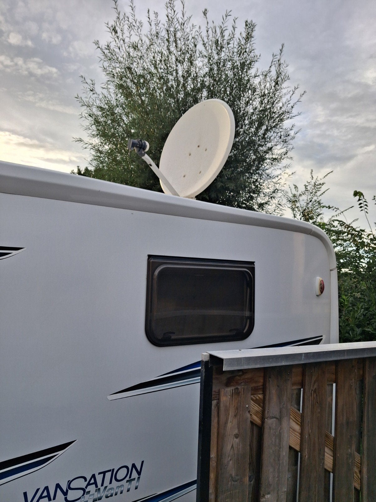 automatisch schotel antenne, Ophalen of Verzenden