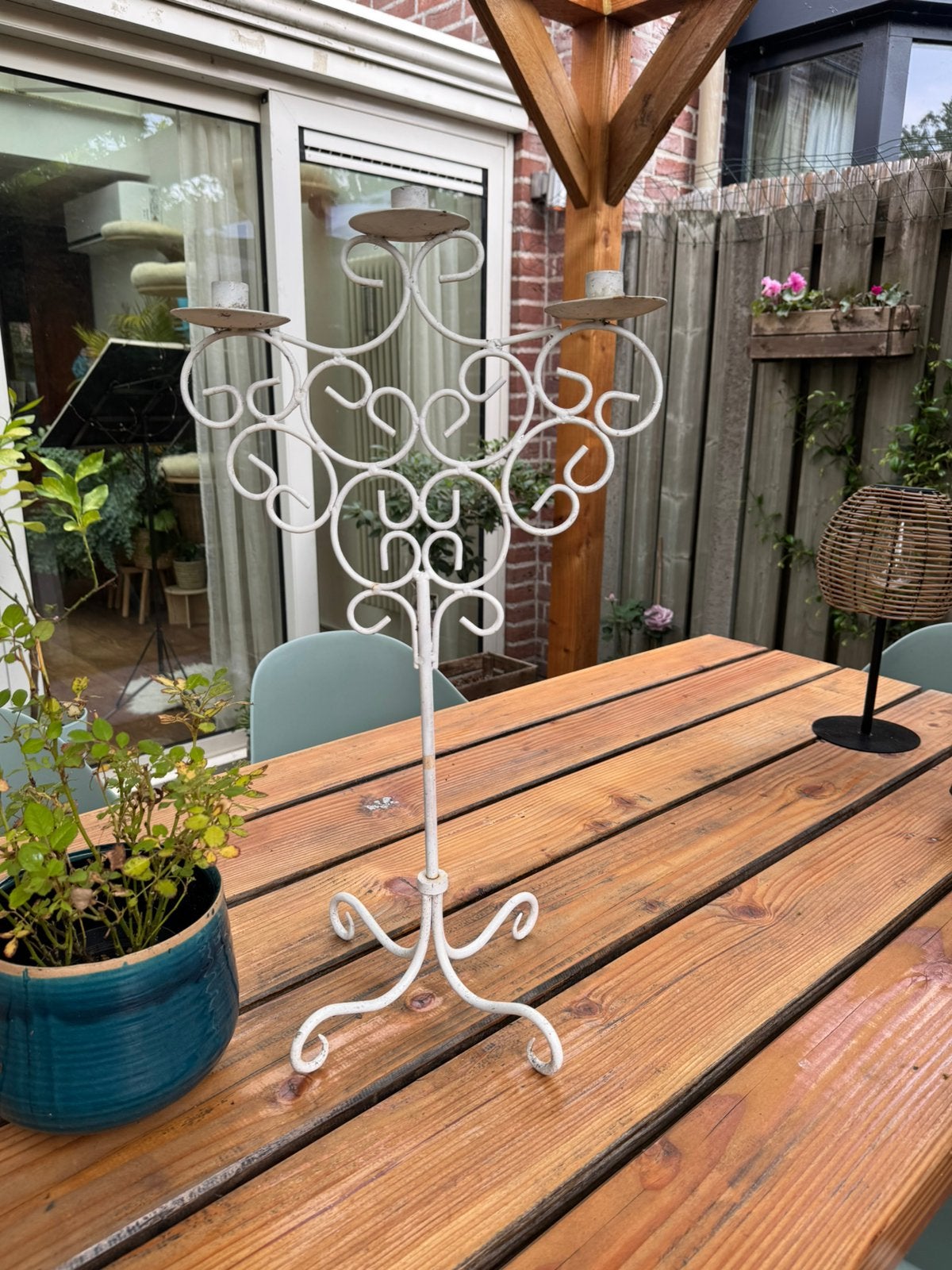 Brocante kandelaar 60cm hoog, Gebruikt, 50 tot 75 cm, Ophalen of Verzenden, Crème