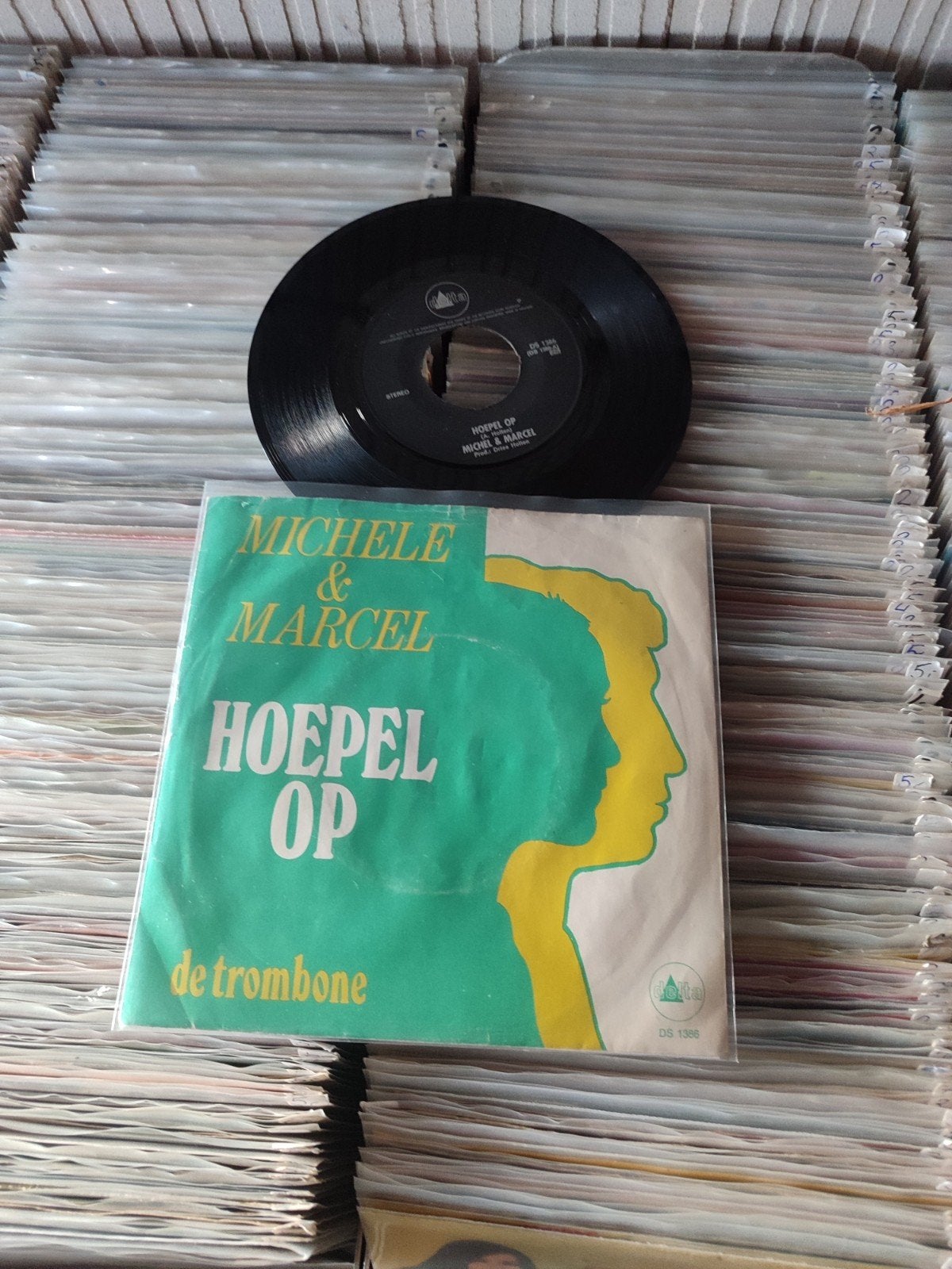 Marcel en Michelle hoepel op orgineel, Ophalen of Verzenden, Zo goed als nieuw, Overige formaten, Levenslied of Smartlap