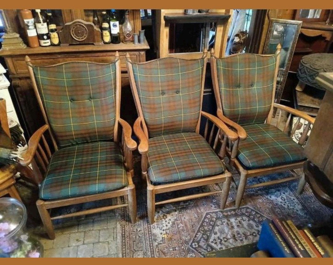 Vintage houten armstoel met Schotse ruit bekleding, Ophalen
