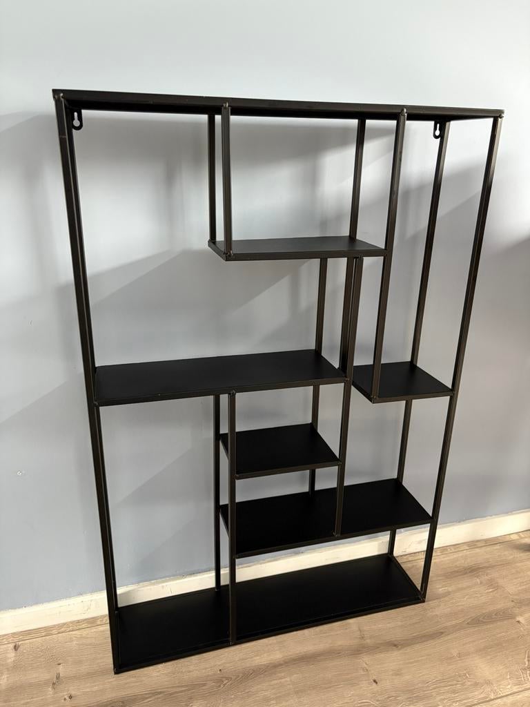 Stellingkast (zwart, metaal), Ophalen, Gebruikt