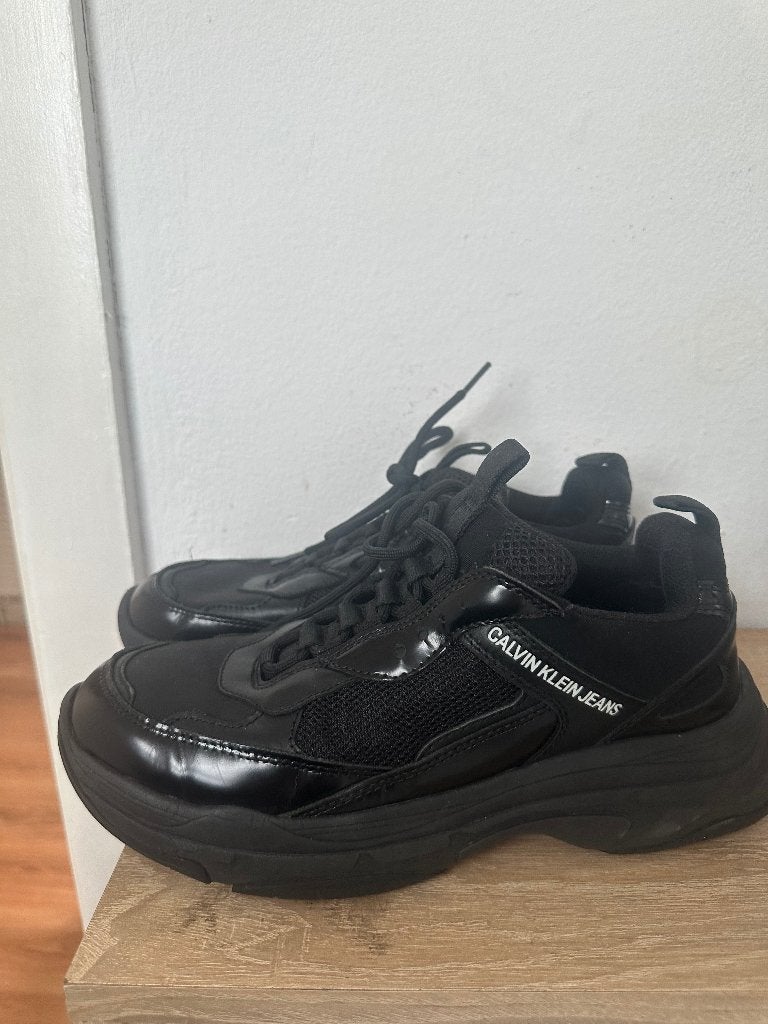 Dames shoenen maat 39, Ophalen of Verzenden, Zo goed als nieuw, Zwart, Sneakers of Gympen