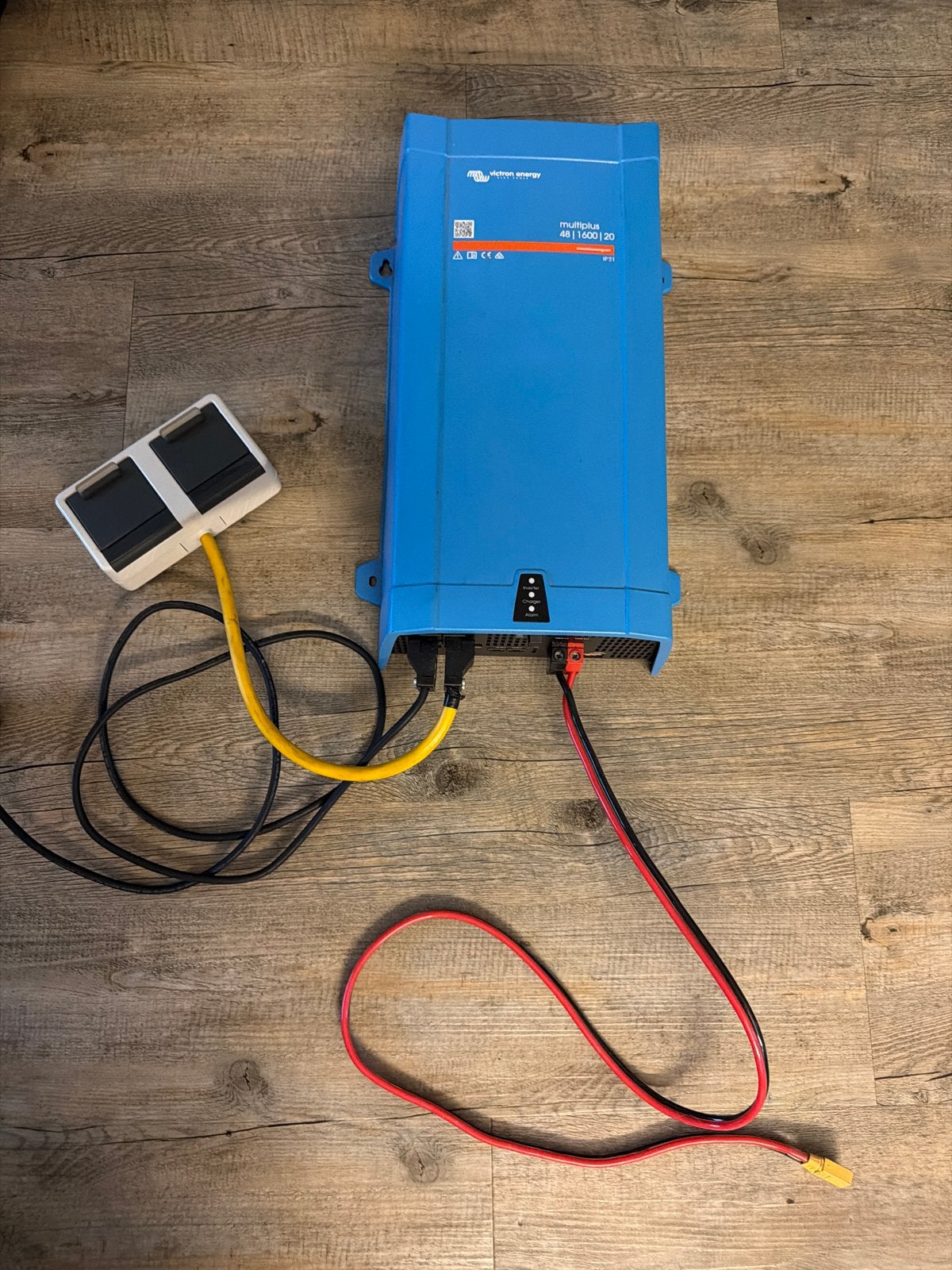 Victron MultiPlus 48/1600/20-16 230V VE.Bus Omvormer/Lader, Doe-het-zelf en Verbouw, Elektra en Kabels, Ophalen of Verzenden, Zo goed als nieuw