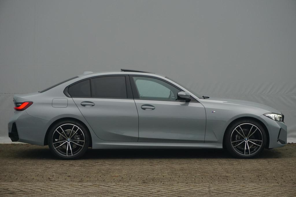 BMW 3 Serie Sedan 318i M sport / Trekhaak / Schuif- Kantelda, Automaat, Achterwielaandrijving, Euro 6, Met garantie (alle)