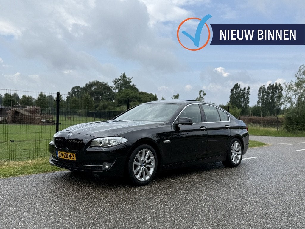 BMW 5 Serie 520i Upgrade | SCHUIFDAK | GOEDONDERHOUDEN |, Automaat, Euro 5, 15 km/l, Gebruikt