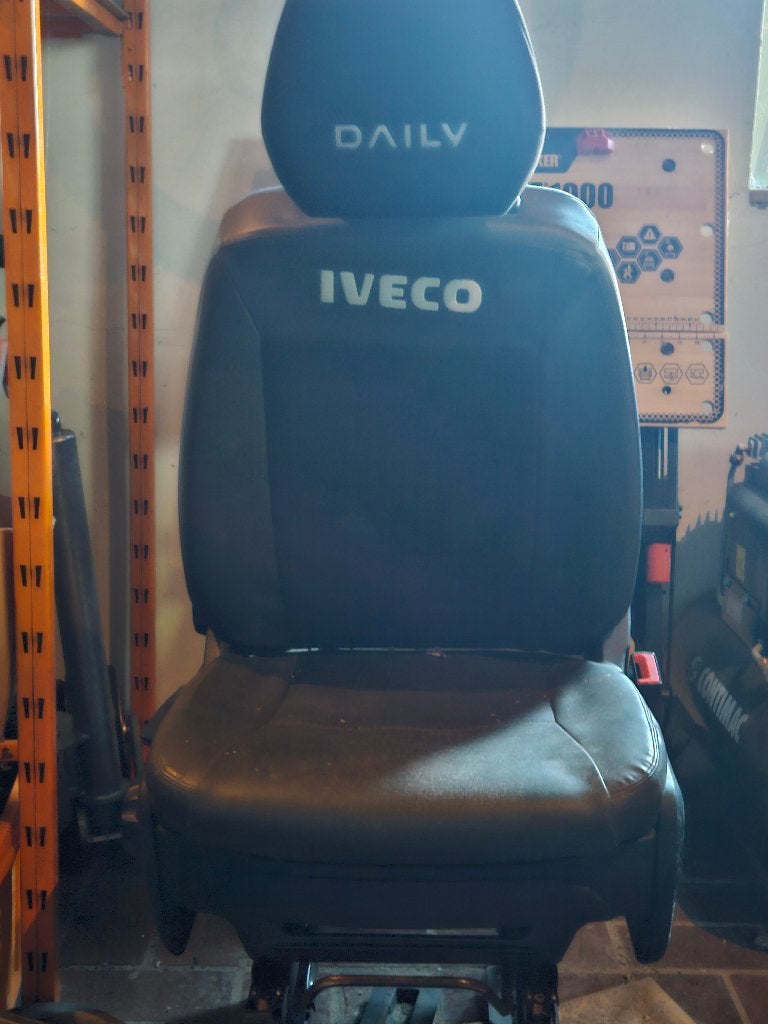 Autostoel, Iveco Stoel, BIjrijdersstoel, Auto-onderdelen, Ophalen, Gebruikt