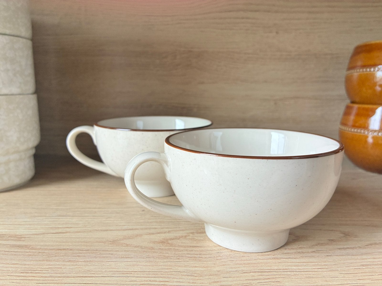 Set van 2 vintage Grès Véritable kopjes, Keramiek, Vintage, Zo goed als nieuw, Mok