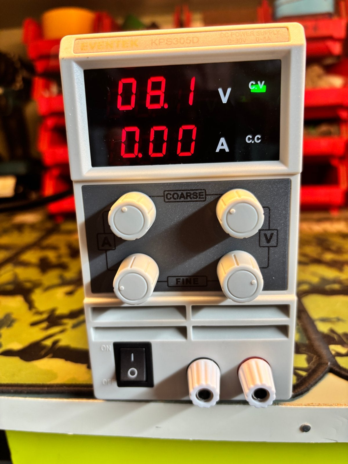 KPS305D DC Voeding - 0-30V 0-5A, Ophalen of Verzenden, Zo goed als nieuw