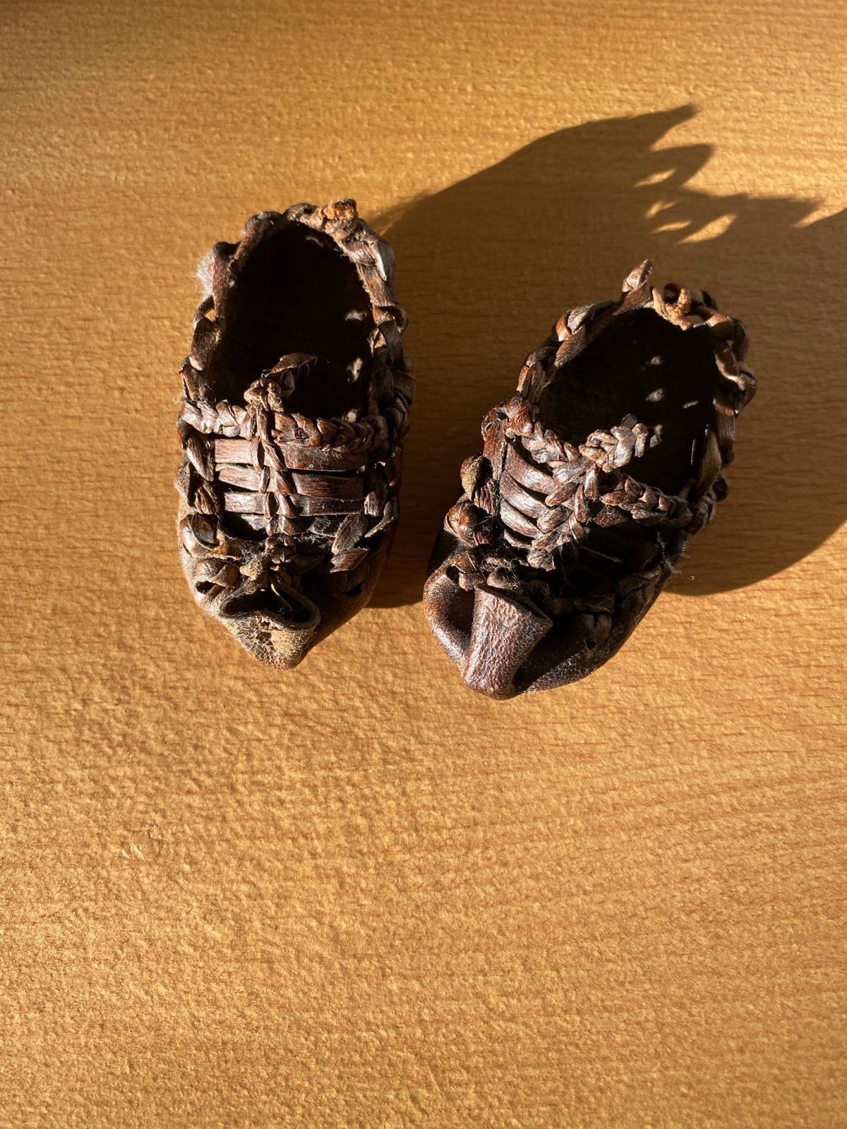 Lederen Gevlochten Miniatuur Schoentjes - Decoratie, Ophalen of Verzenden