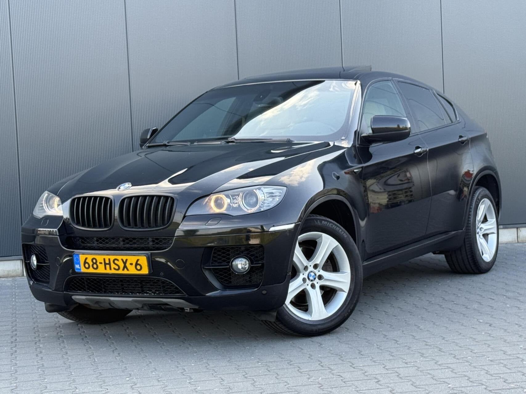 BMW X6 xDrive35i High Executive Schuifdak - Leder - Originee, Auto's, BMW, Gebruikt, Beige, Zwart, Bedrijf