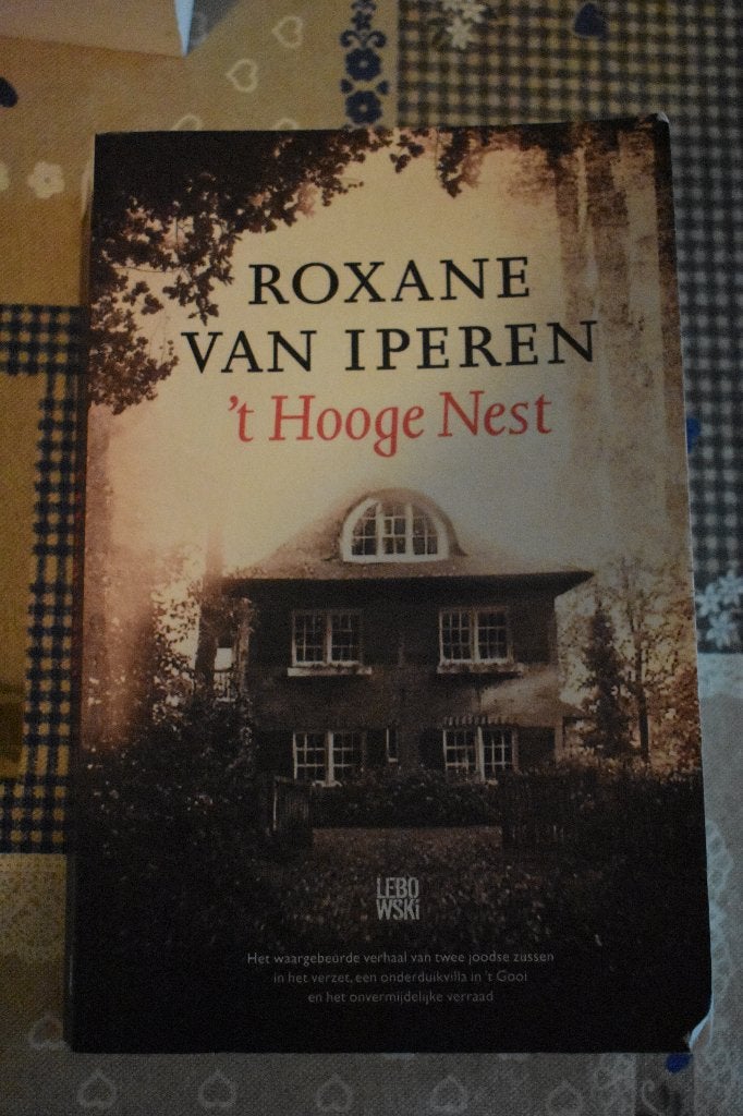 boek van Roxane van Iperen/'t hooge nest, Ophalen of Verzenden, Zo goed als nieuw, Roxane van Iperen
