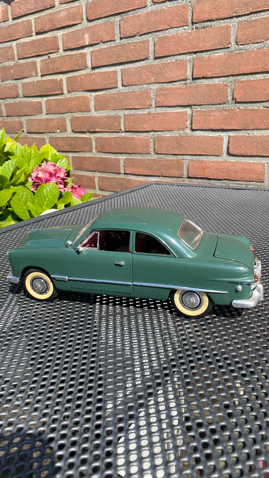 Mooi model Ford 1/18, Ophalen of Verzenden, Zo goed als nieuw, Solido