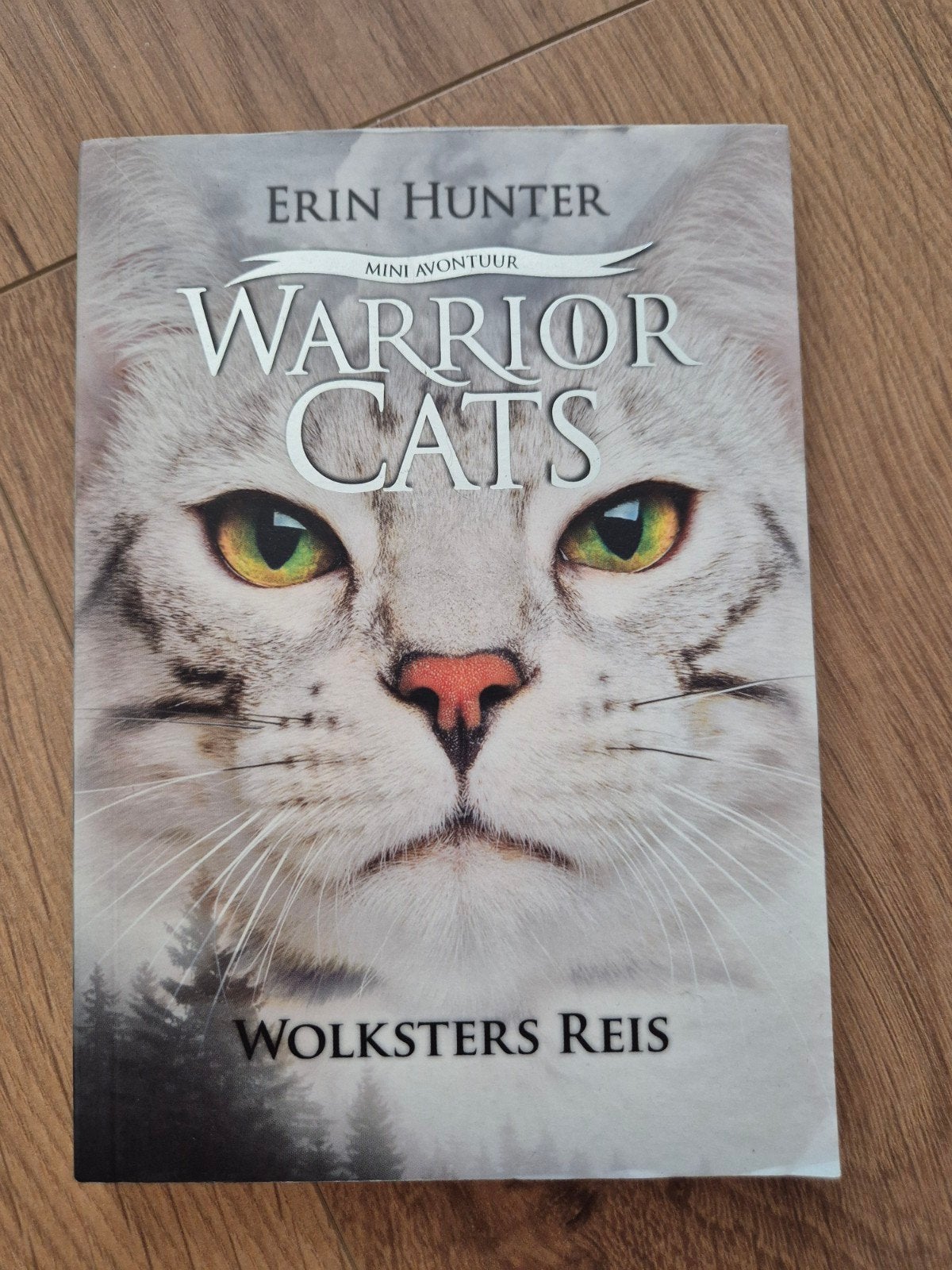 Warrior Cats: Wolksters Reis - Erin Hunter (mini avontuur), Boeken, Erin Hunter, Ophalen of Verzenden, Zo goed als nieuw, Fictie