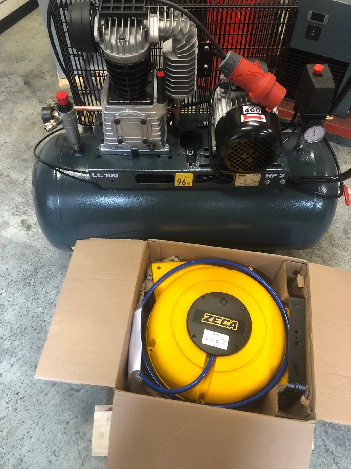 Zuigercompressor/goed/en goedkoop/factuur, Doe-het-zelf en Verbouw, Ophalen, Nieuw, 200 tot 400 liter/min, Mobiel