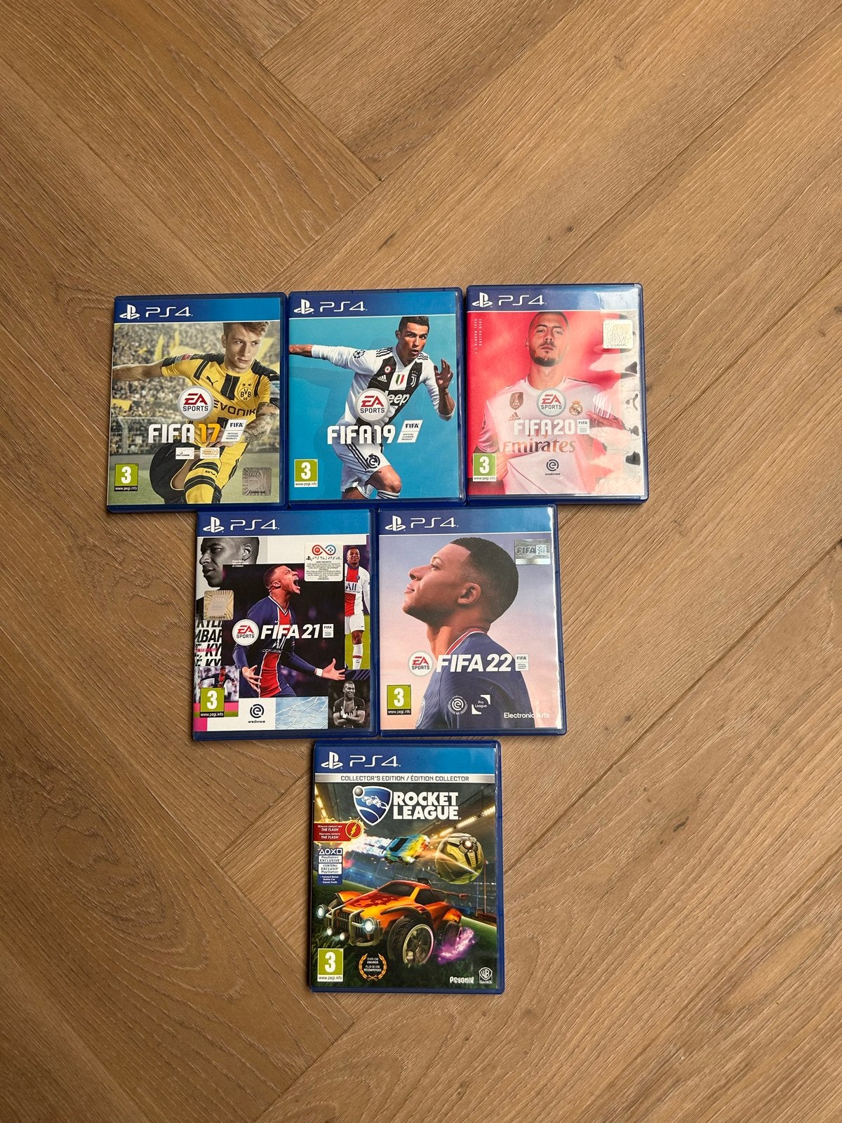 PS4 FIFA 17, 19, 20, 21, 22 en Rocket League bundel, Gebruikt, Eén computer, Ophalen of Verzenden, Sport